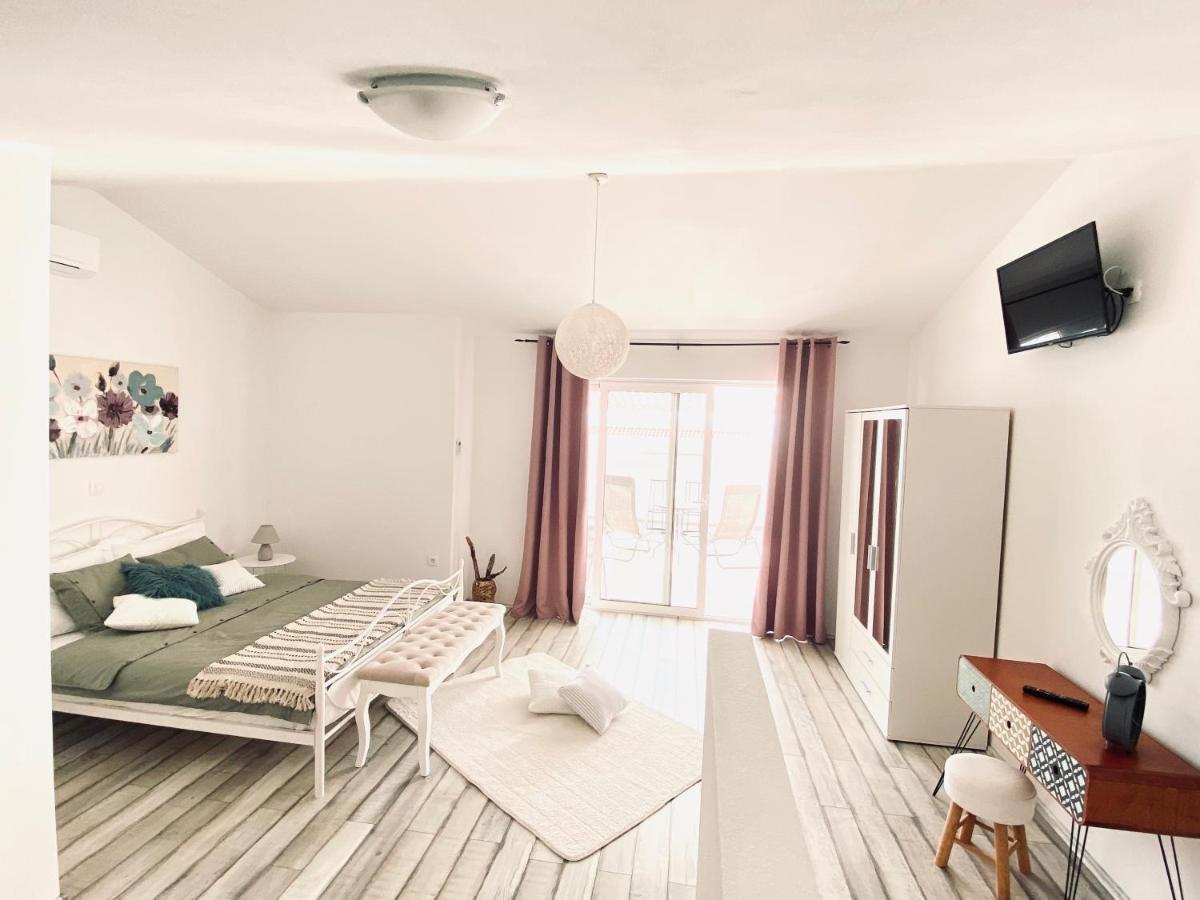 Apartment Valentina Klenovica Exteriör bild
