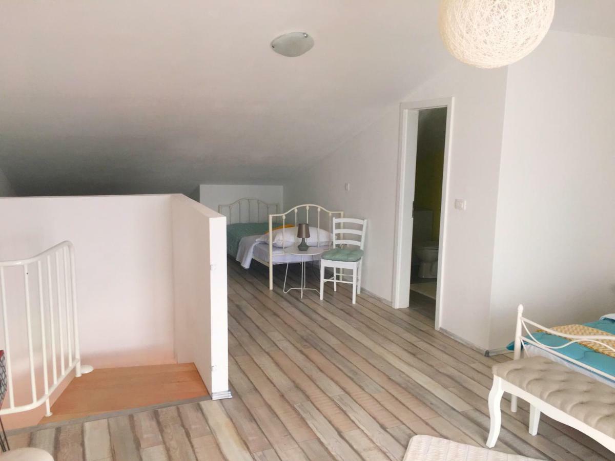 Apartment Valentina Klenovica Exteriör bild