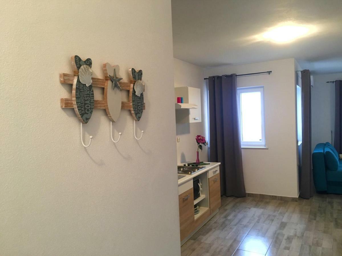 Apartment Valentina Klenovica Exteriör bild