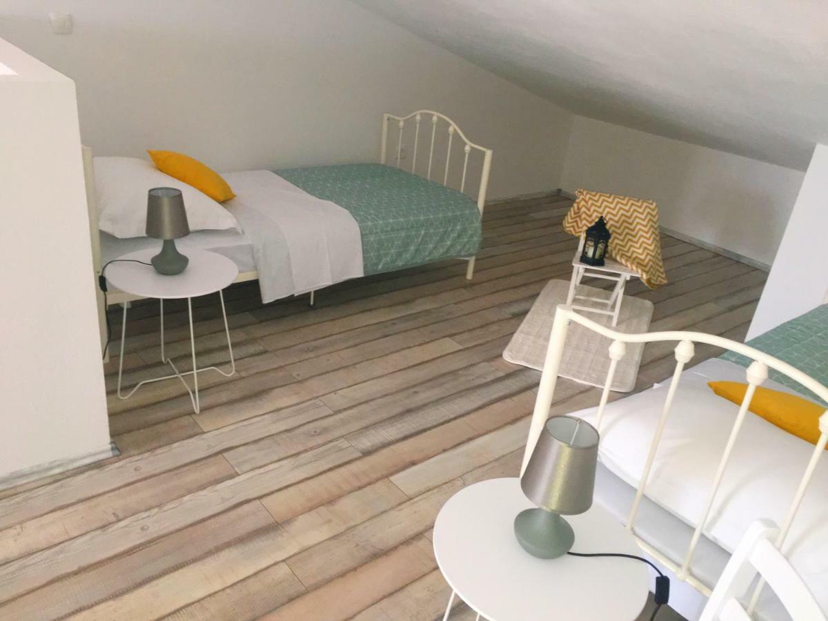 Apartment Valentina Klenovica Exteriör bild