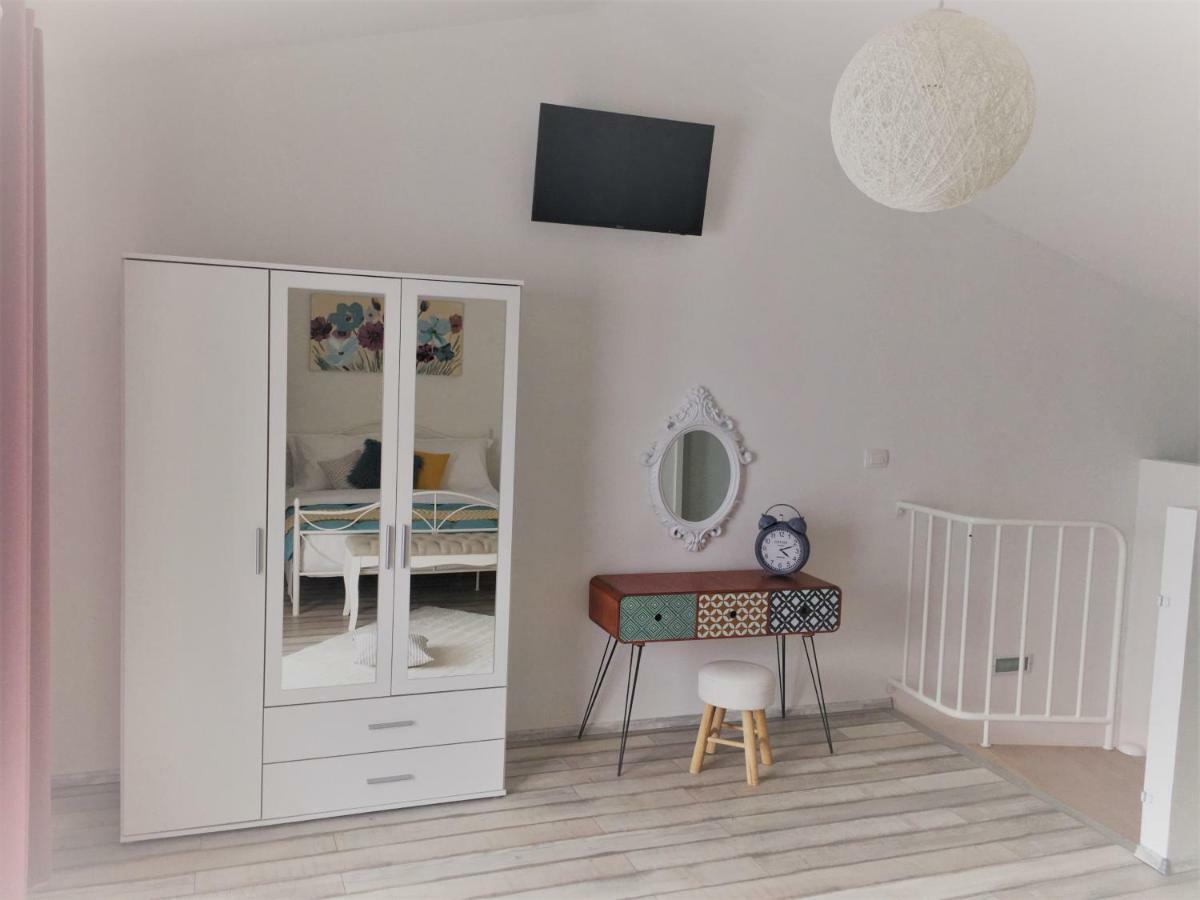 Apartment Valentina Klenovica Exteriör bild